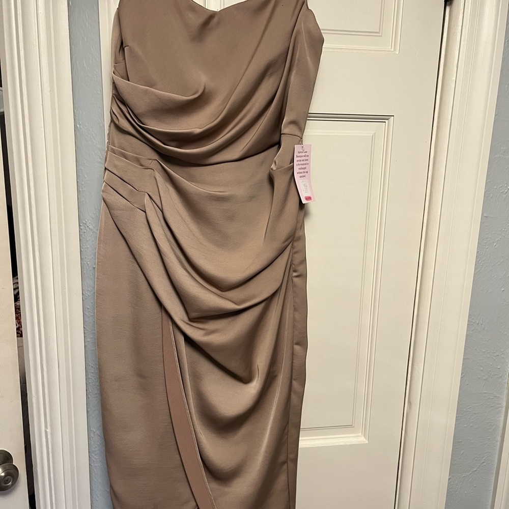 NWT Never Worn Elegant Tan Strapless Dress